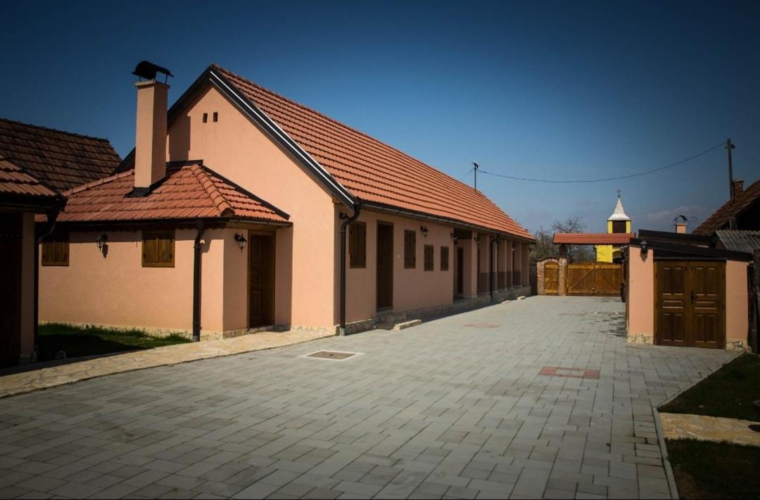 Kuca Za Odmor Poppke Homestay szállás *